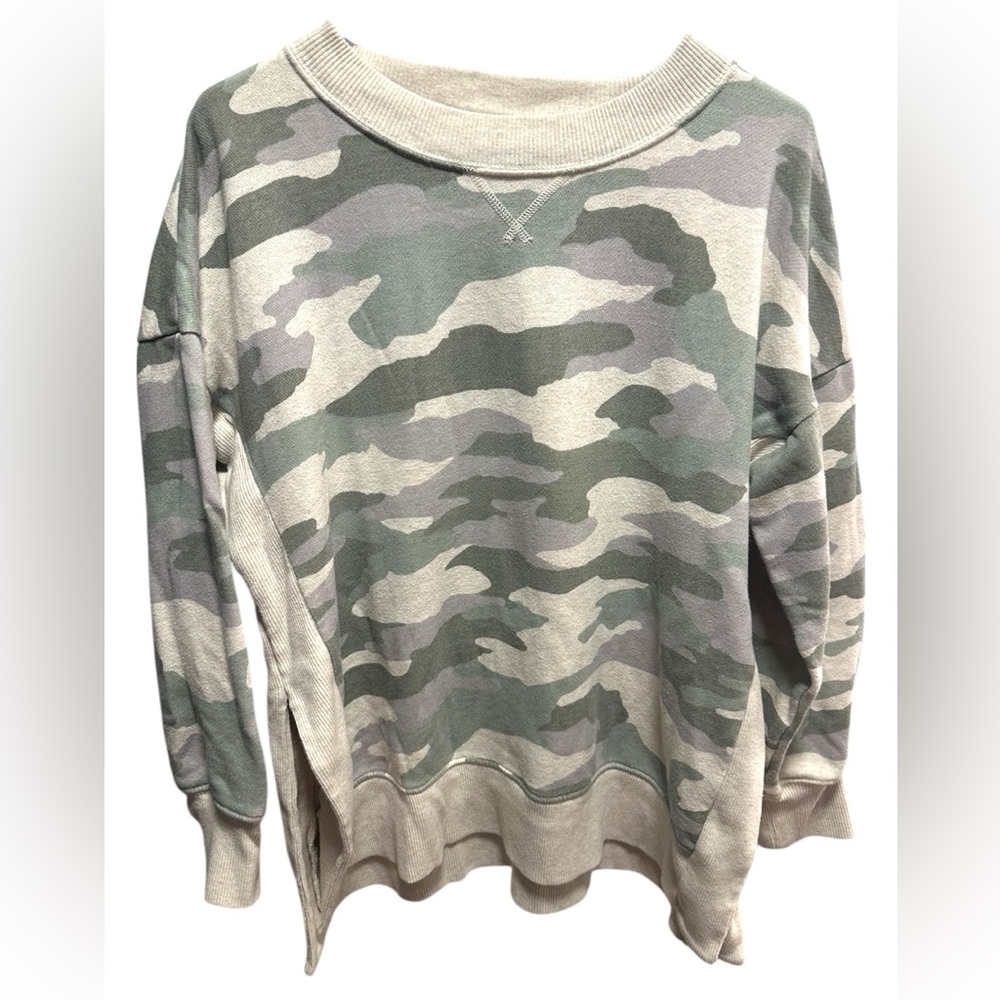 AERIE oversized Camo Print Women's crewneck top - Picture 4 of 6